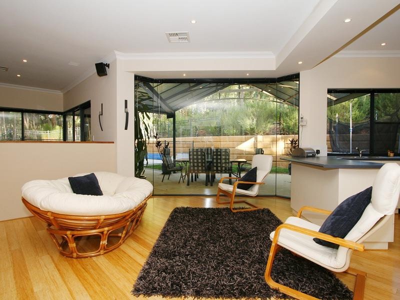 18 Henty Lookout, Roleystone WA 6111