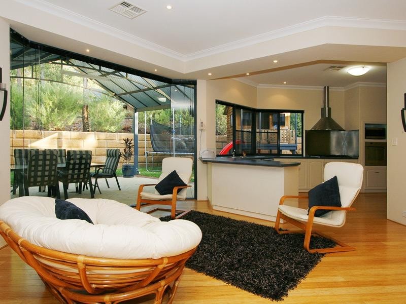 18 Henty Lookout, Roleystone WA 6111