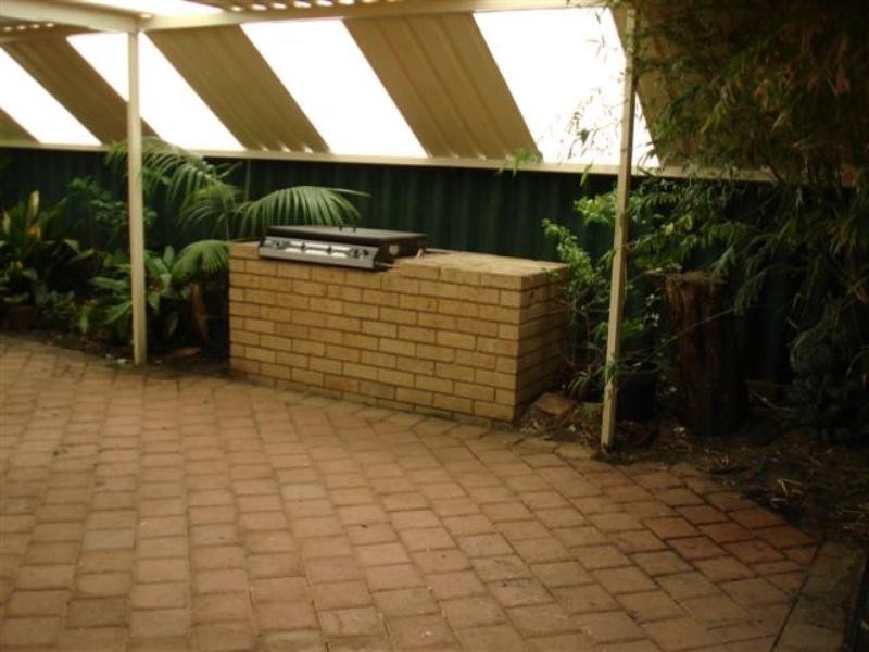 30 Chamberlain Way, Armadale WA 6112