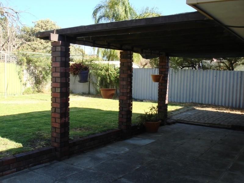 28 Oakover Way, Gosnells WA 6110