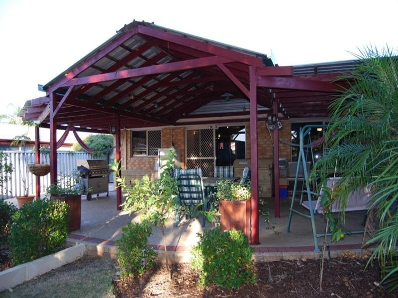 59 Flowerwood Way, Huntingdale WA 6110