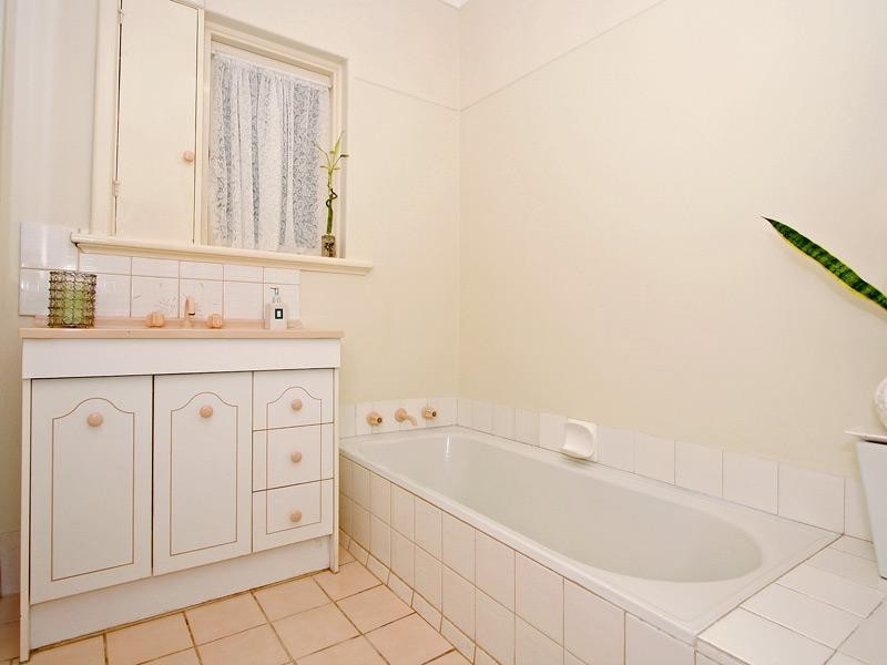 268 Spencer Road, Thornlie WA 6108