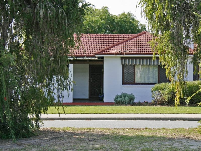 268 Spencer Road, Thornlie WA 6108