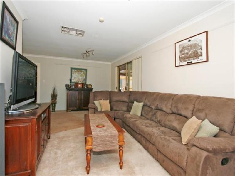 47 Nyandi Court, Thornlie WA 6108