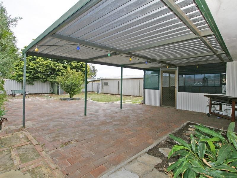 105 Ashburton Drive, Gosnells WA 6110