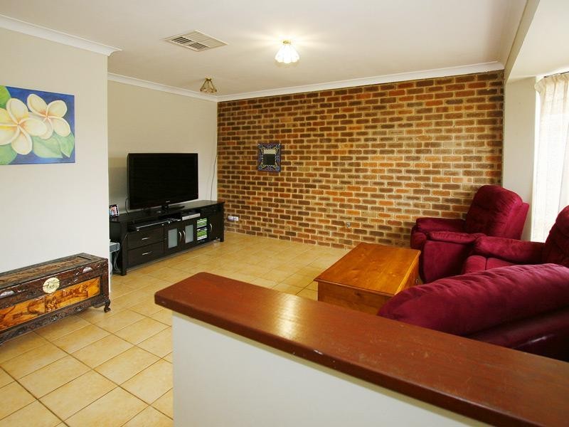 105 Ashburton Drive, Gosnells WA 6110