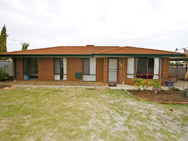 105 Ashburton Drive, Gosnells WA 6110