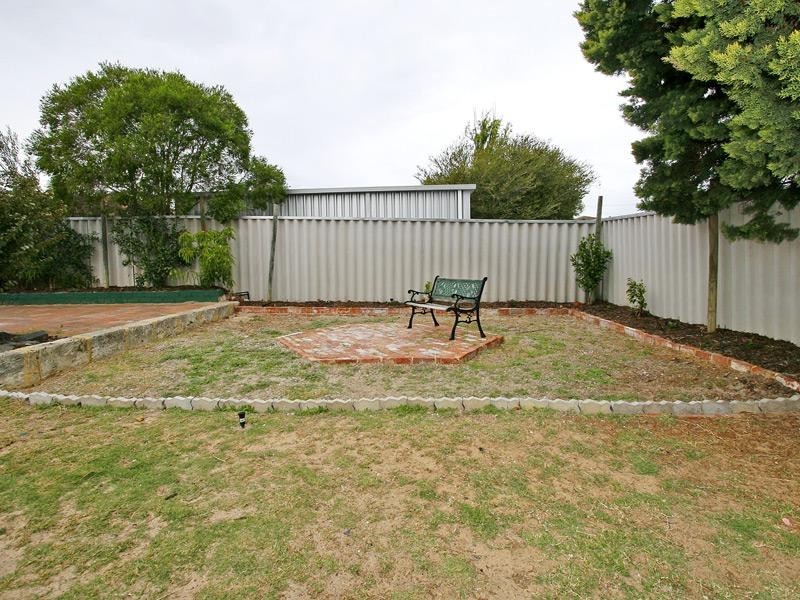 105 Ashburton Drive, Gosnells WA 6110