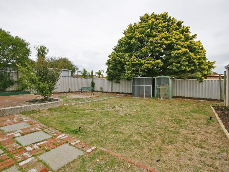 105 Ashburton Drive, Gosnells WA 6110