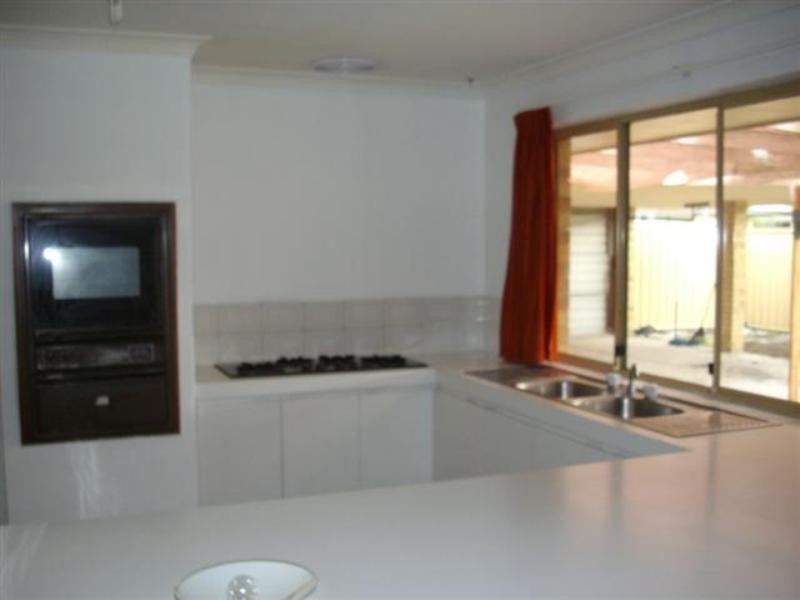 59 Hossack Avenue, Parkwood WA 6147