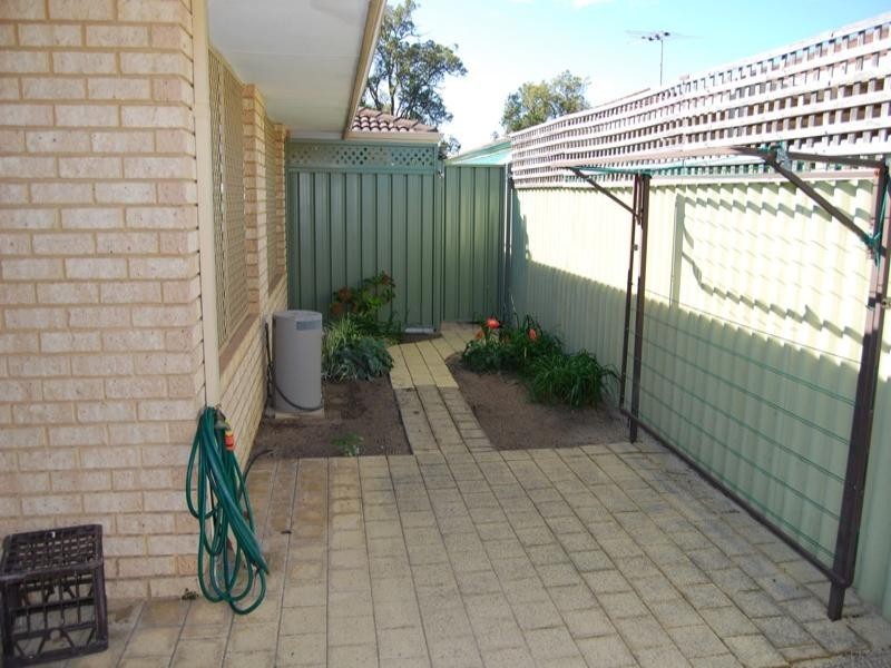 2/65 Wheatley Street, Gosnells WA 6110