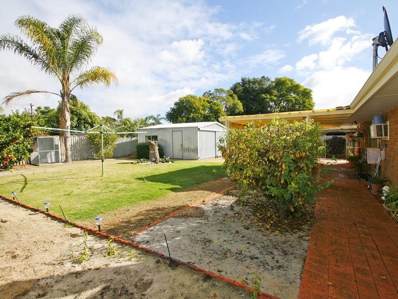 29 Ashburton Drive, Gosnells WA 6110