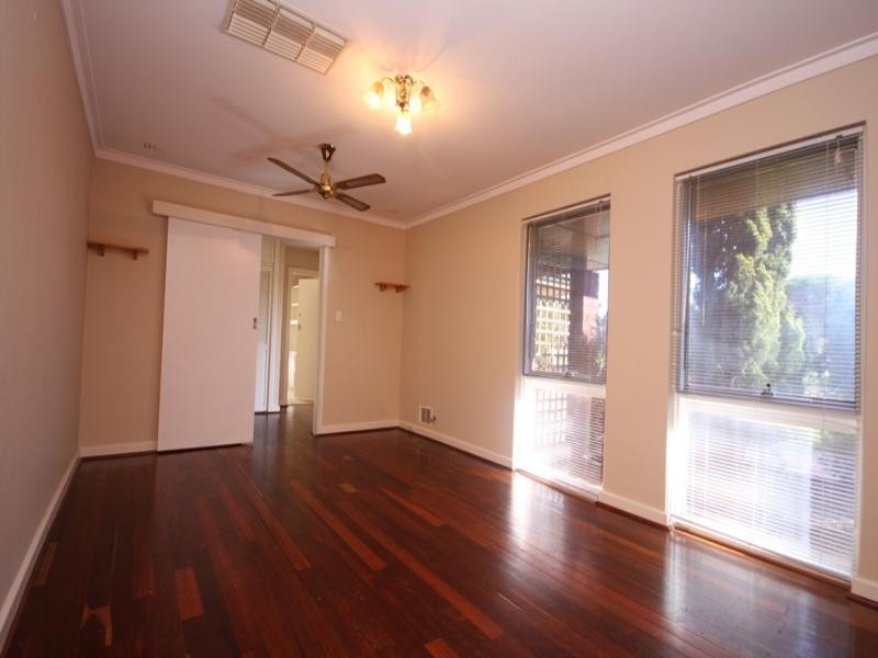 9 Trent Street, Gosnells WA 6110