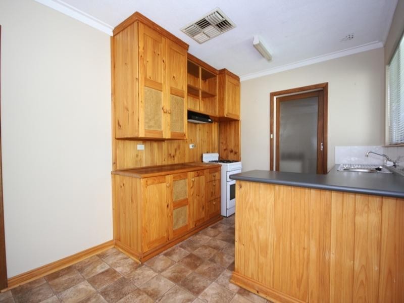 9 Trent Street, Gosnells WA 6110