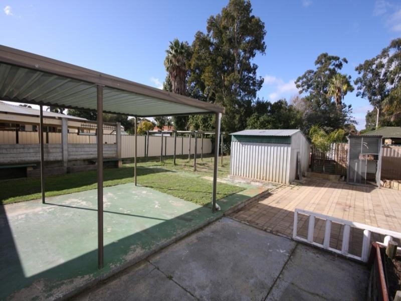 9 Trent Street, Gosnells WA 6110