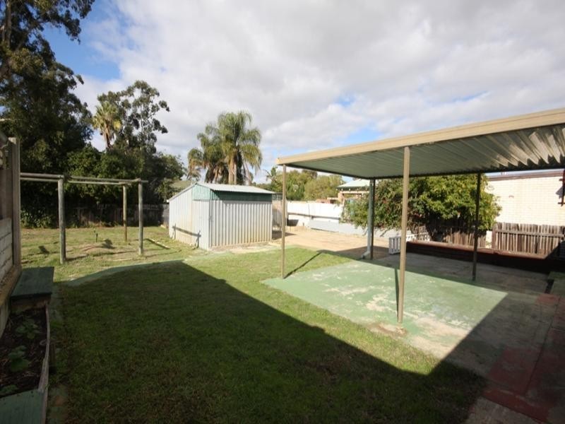 9 Trent Street, Gosnells WA 6110