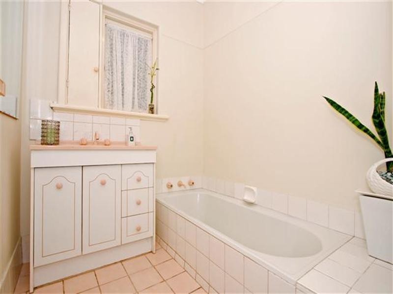 268 Spencer Road, Thornlie WA 6108