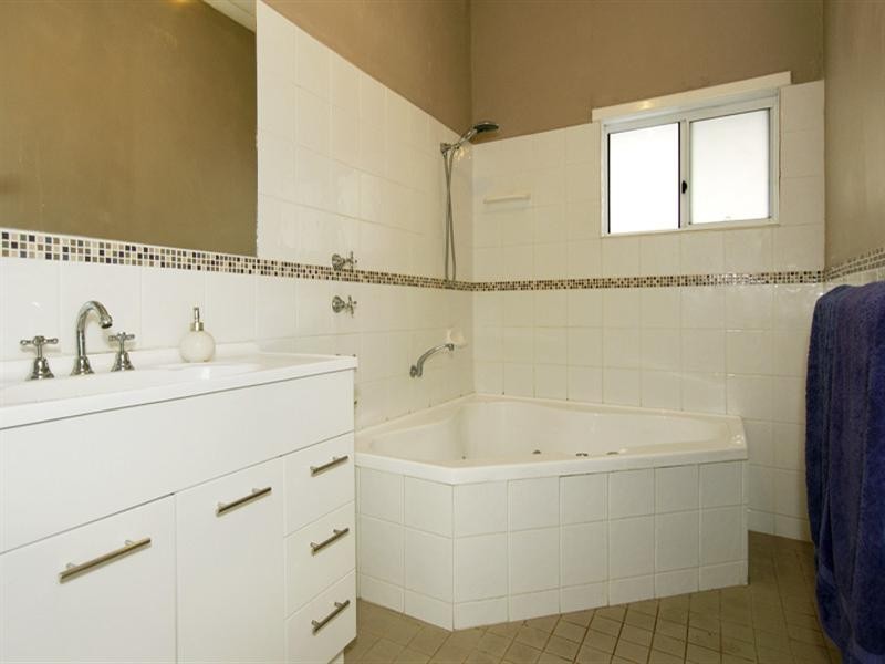 25 Newton Street, Bayswater WA 6053