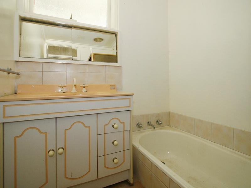 7 Oscar Street, Armadale WA 6112