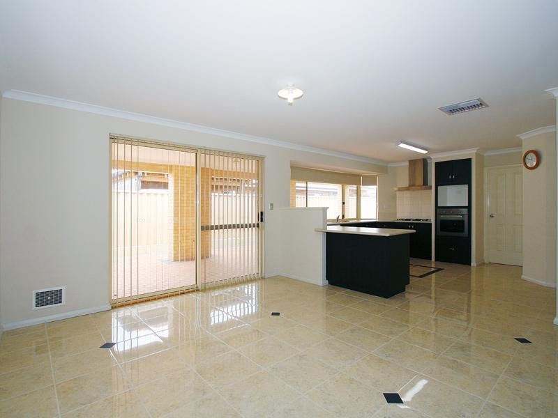 113 Aurora Drive, Atwell WA 6164