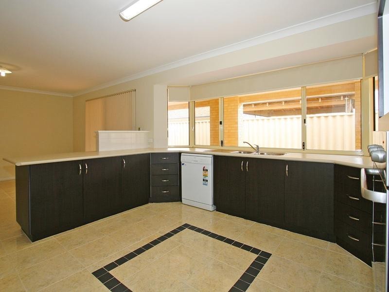 113 Aurora Drive, Atwell WA 6164