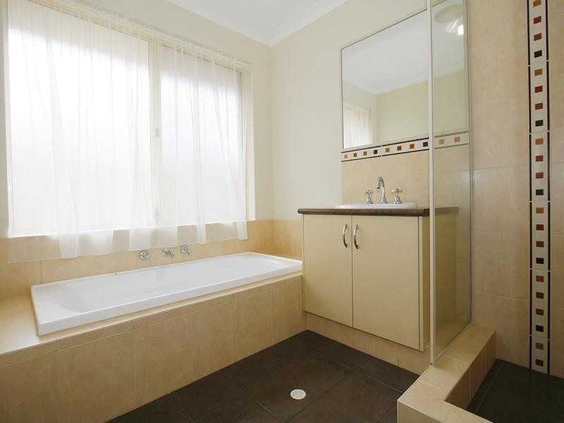 113 Aurora Drive, Atwell WA 6164