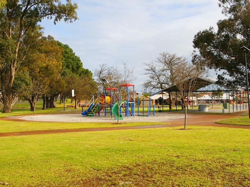 113 Aurora Drive, Atwell WA 6164