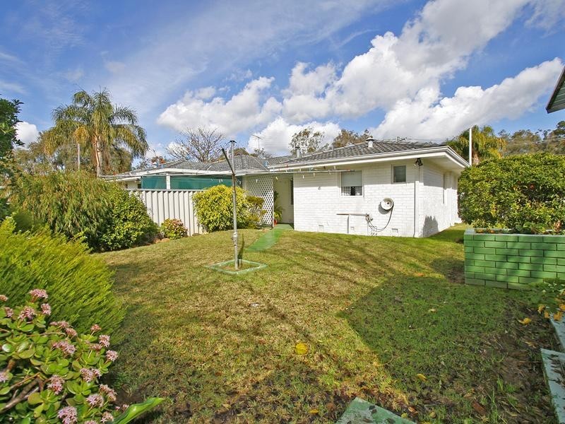 1A Eighth Road, Armadale WA 6112