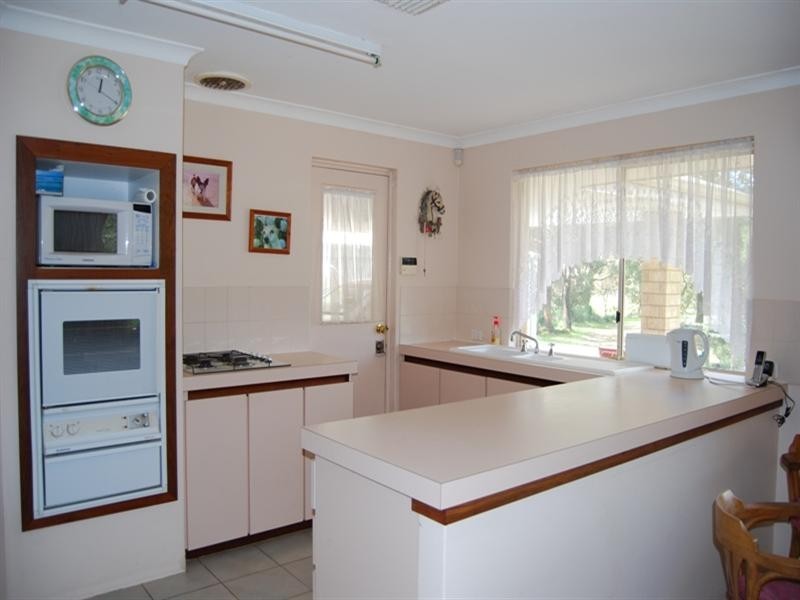 24 Gertrude Avenue, Champion Lakes WA 6111