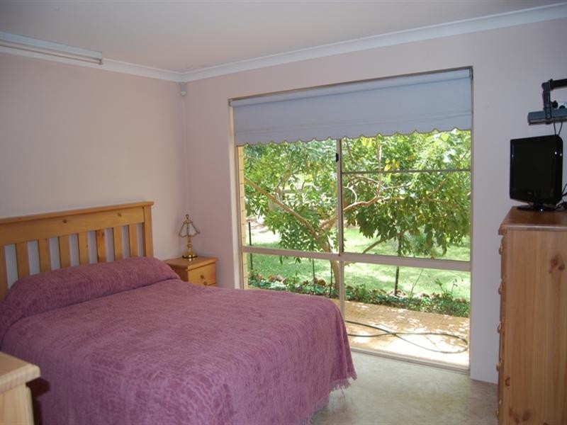 24 Gertrude Avenue, Champion Lakes WA 6111