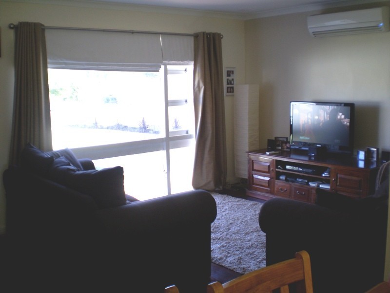 18 Drayton Court, Kelmscott WA 6111