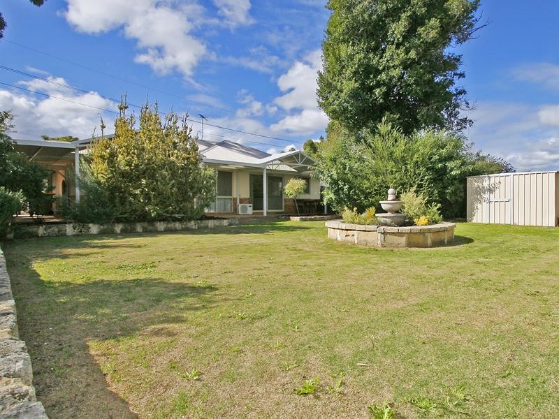 9 Digby Street, Gosnells WA 6110