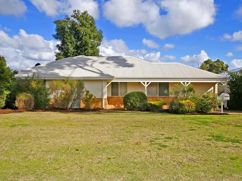 9 Digby Street, Gosnells WA 6110