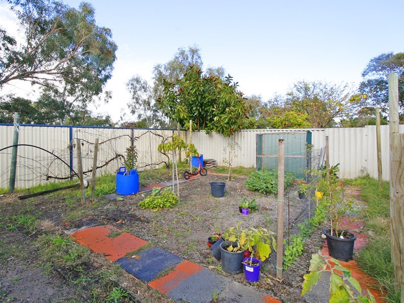 13 Wedgetail Court, Brookdale WA 6112