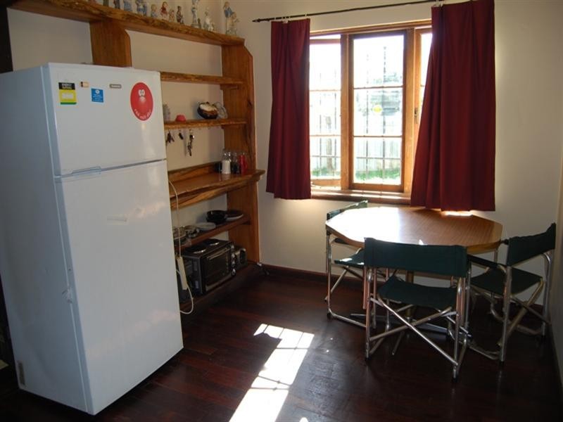 1 Railway Avenue, Kelmscott WA 6111