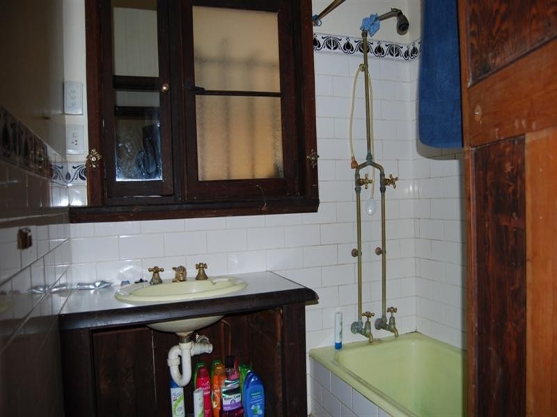 1 Railway Avenue, Kelmscott WA 6111