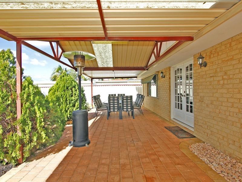 19 Tarragon Place, Thornlie WA 6108