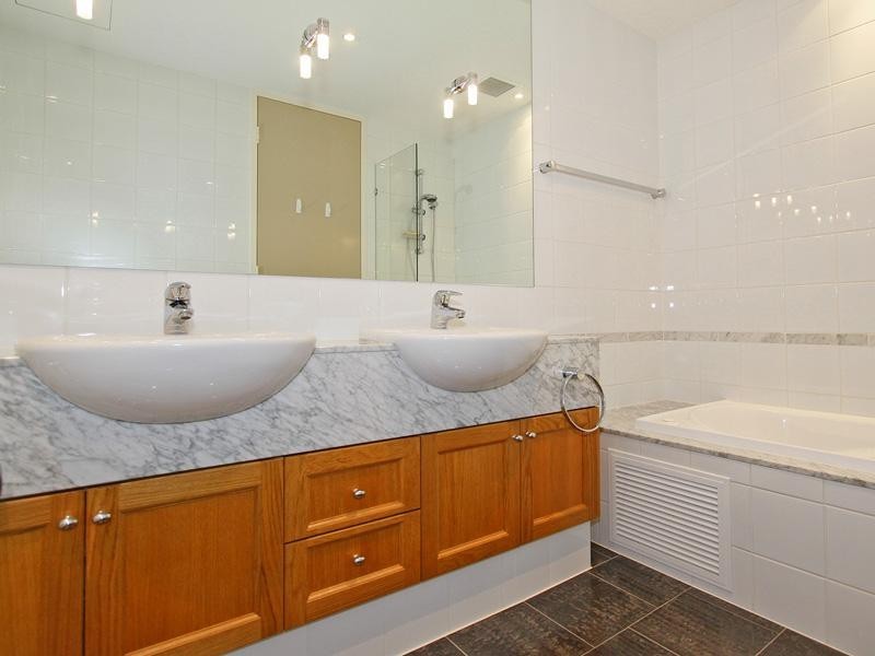 32/42 Terrace Road, East Perth WA 6004