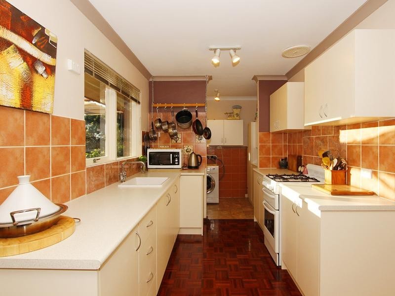 86 Derry Avenue, Mount Nasura WA 6112