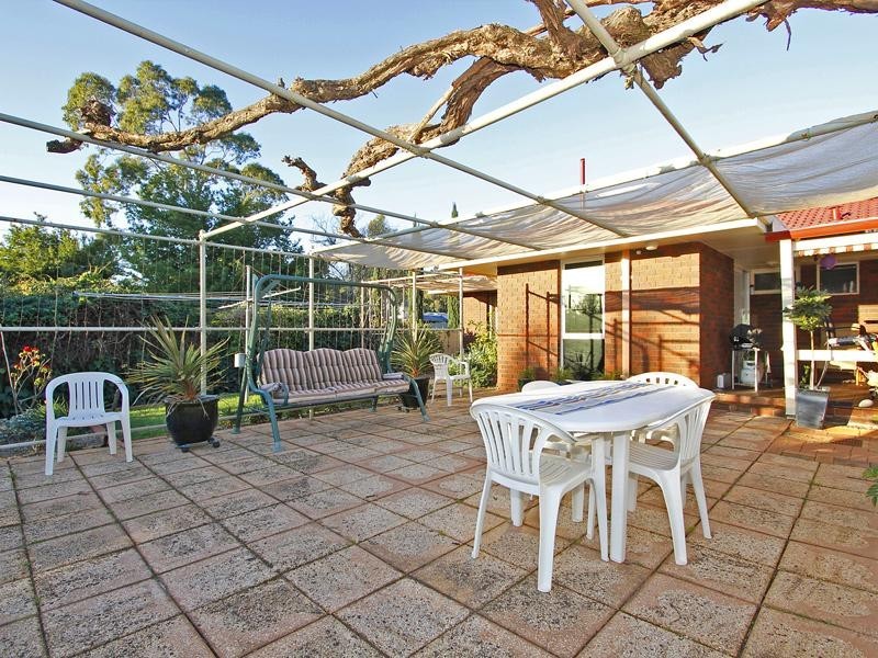 86 Derry Avenue, Mount Nasura WA 6112