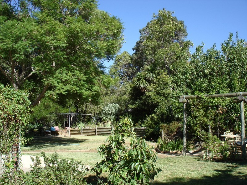 22 Canns Road, Mount Nasura WA 6112