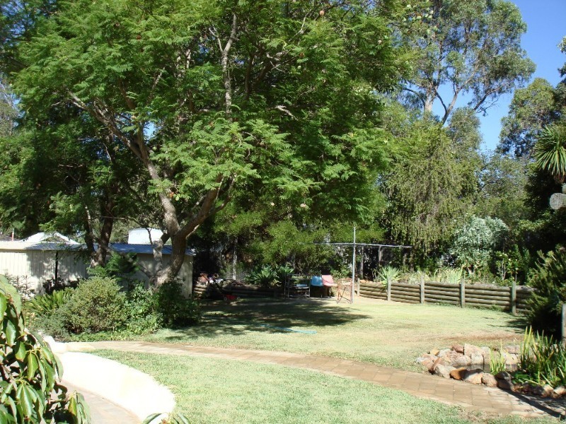 22 Canns Road, Mount Nasura WA 6112