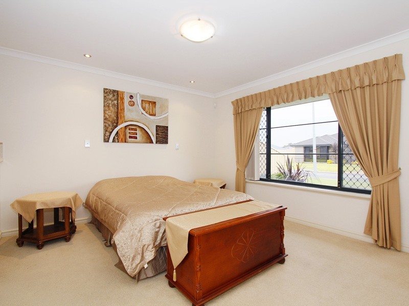 13 Sittella Gardens, East Cannington WA 6107