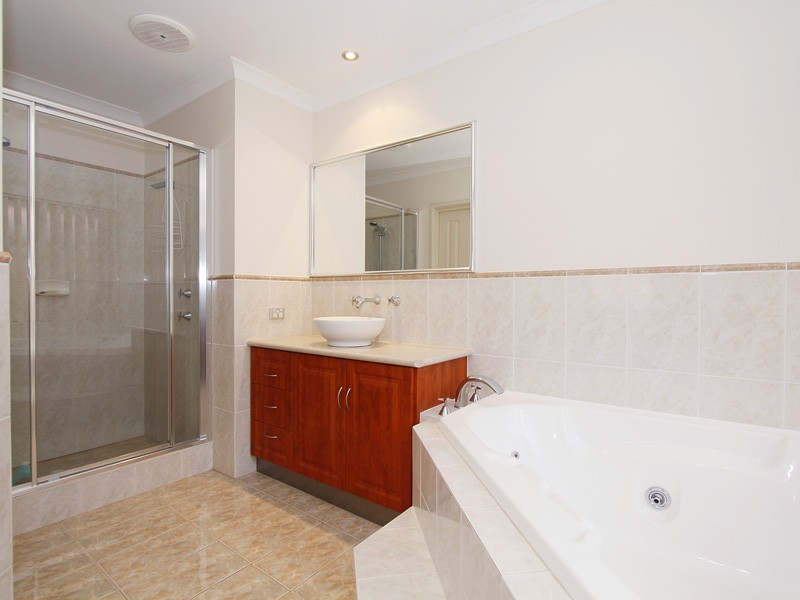 13 Sittella Gardens, East Cannington WA 6107