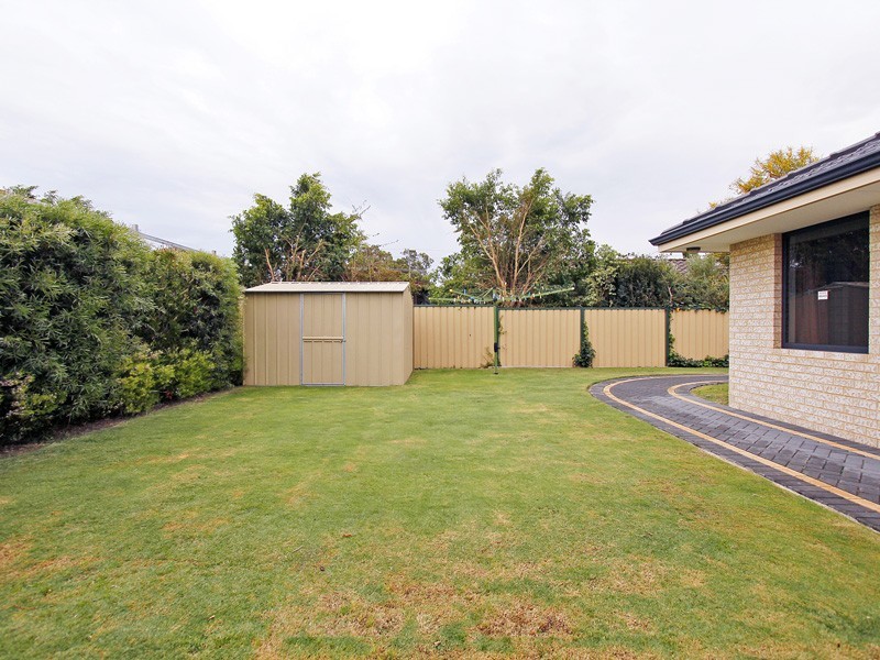13 Sittella Gardens, East Cannington WA 6107