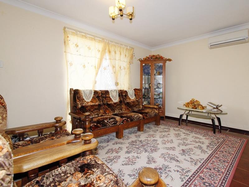 19 Downhill Way, Langford WA 6147