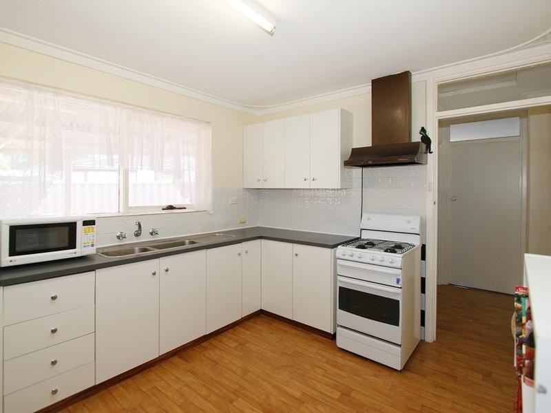 14 McCARTHY Street, Armadale WA 6112