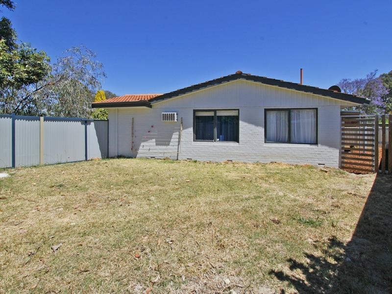 14 McCARTHY Street, Armadale WA 6112