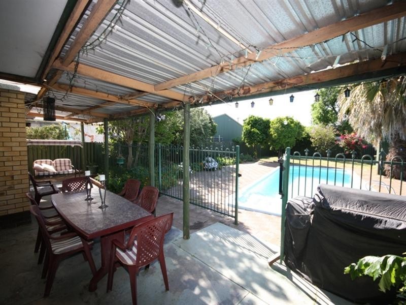 88 Gribble Avenue, Armadale WA 6112