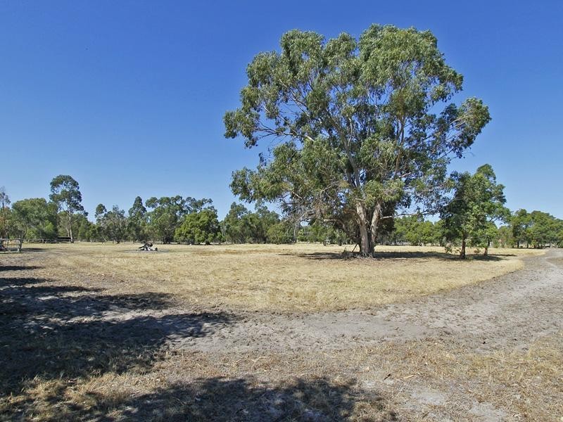 1387 Orton Road, Byford WA 6122